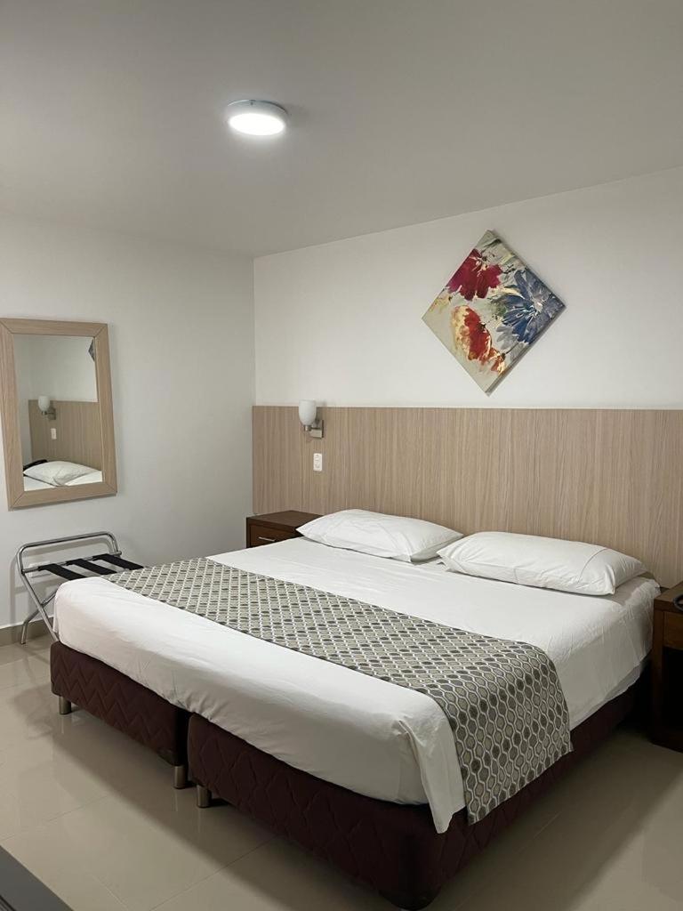 Hotel Juan Maria Tuluá Екстериор снимка