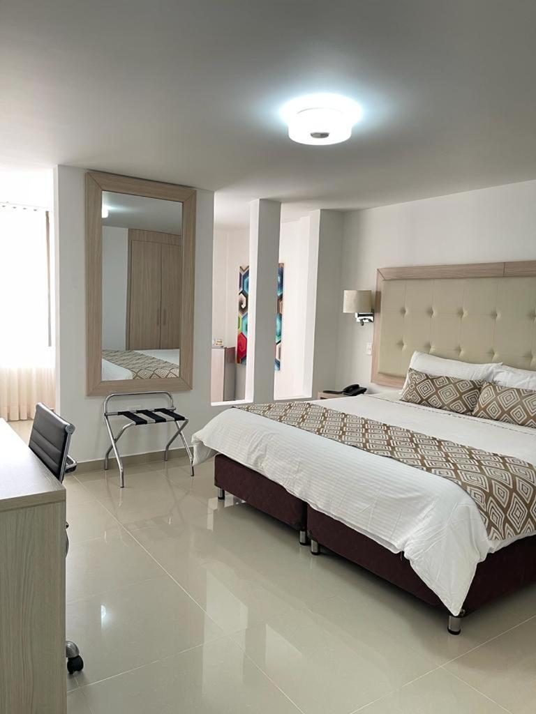Hotel Juan Maria Tuluá Екстериор снимка