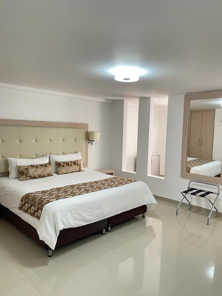 Hotel Juan Maria Tuluá Екстериор снимка